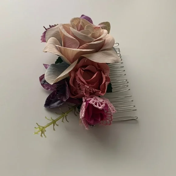 New fashion head comb. Artificial flower hair accessories. - Picture 5 of 6